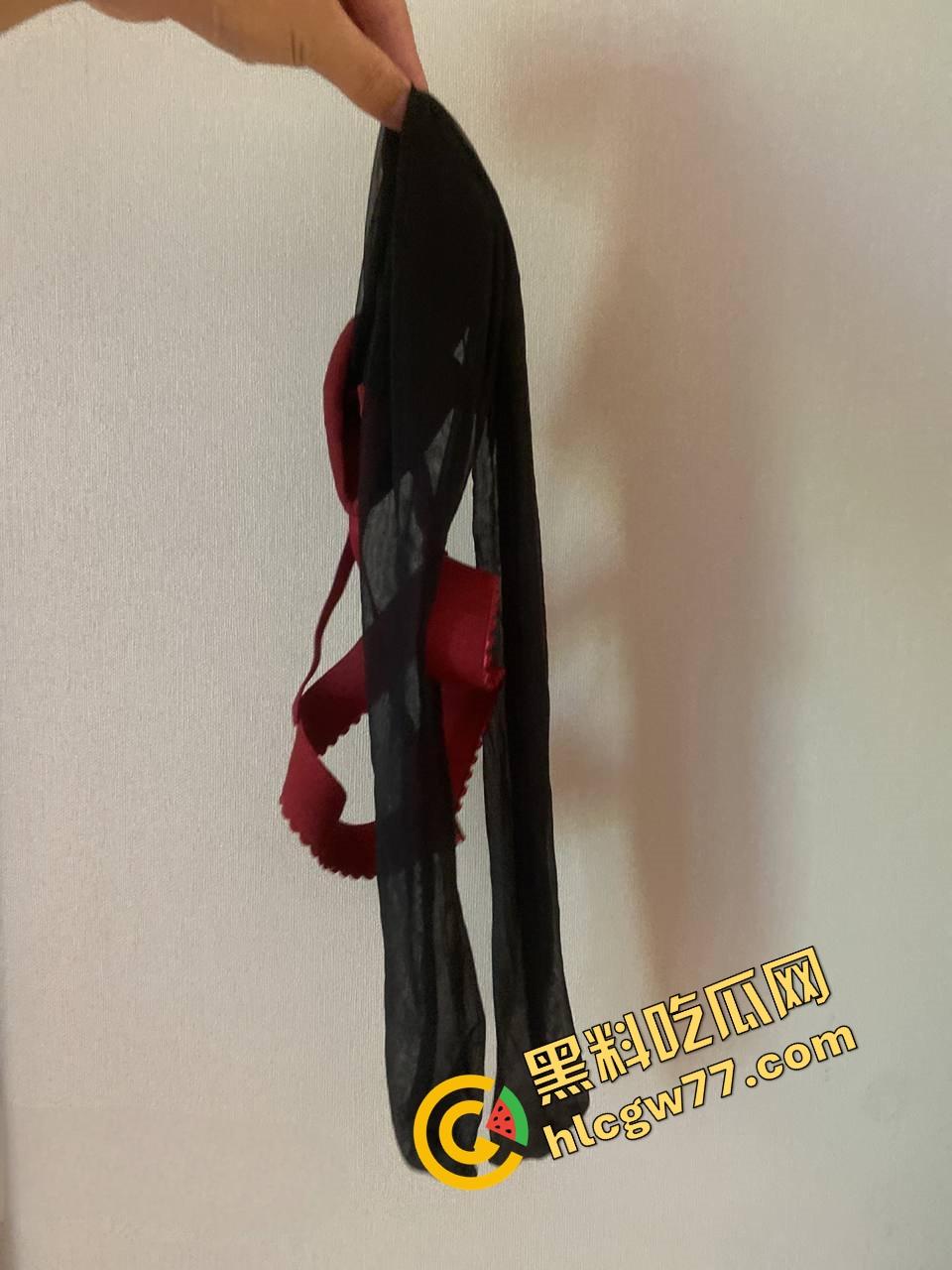 临沂艺术学院学姐『冯悦悦』情趣内衣被男友操翻，嘴里吸精身体爽颤，原来最骚的是最会装的那种！-12