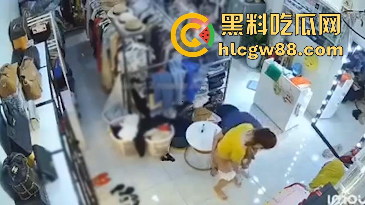 服装店老板娘 遭遇持刀歹强奸 教科书式自救！即满足劫匪的要求也满足了自己-7