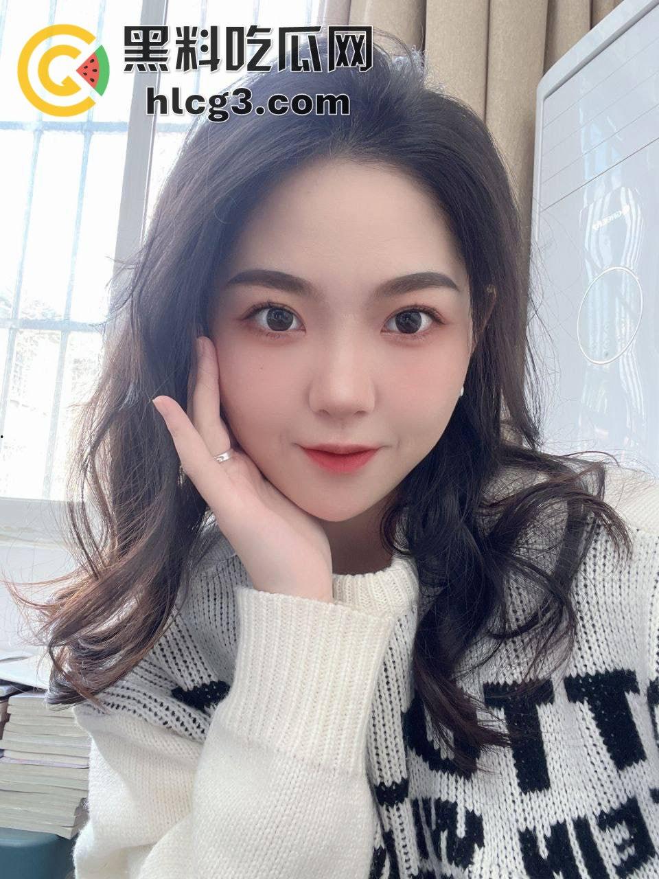 99年骚逼女神舔狗夜夜意淫，她却甘心跪地当金主脚下的狗，沸羊羊的梦想全是金主的现实！-6