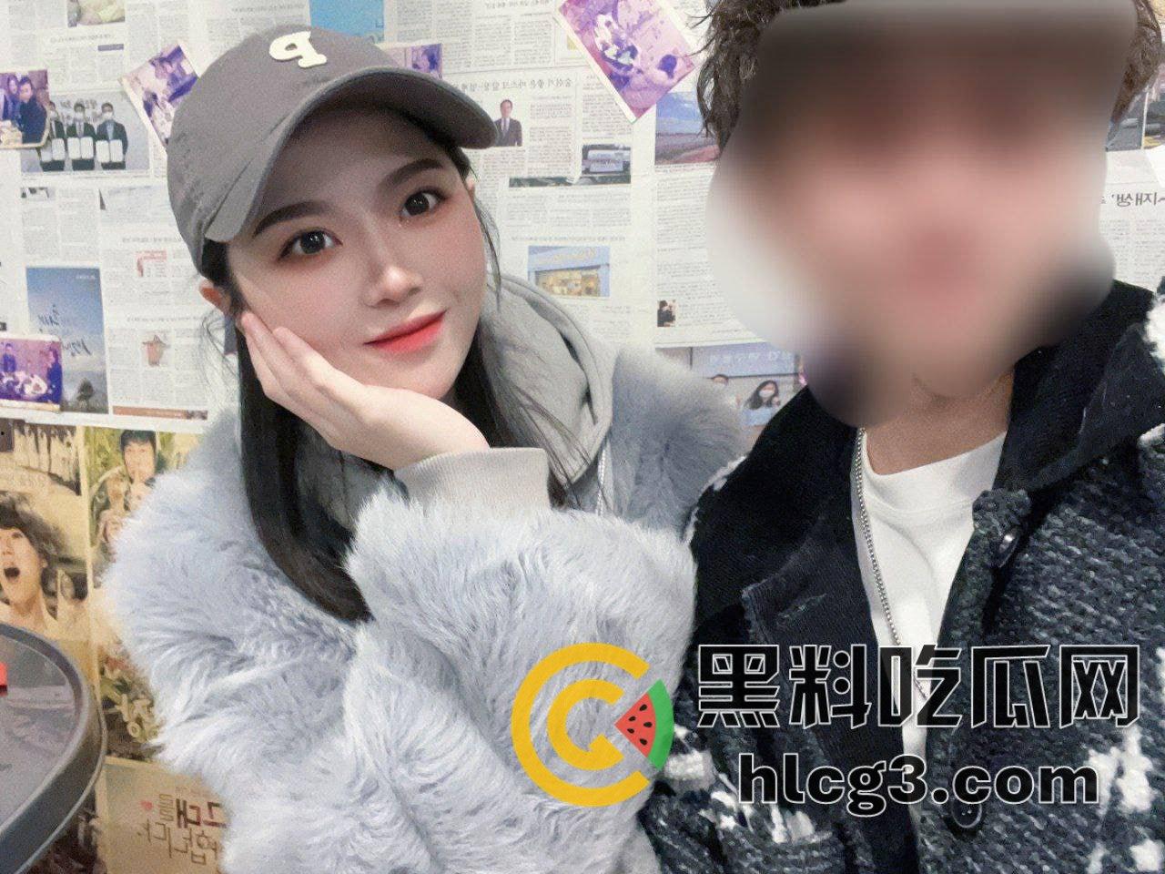 99年骚逼女神舔狗夜夜意淫，她却甘心跪地当金主脚下的狗，沸羊羊的梦想全是金主的现实！-8