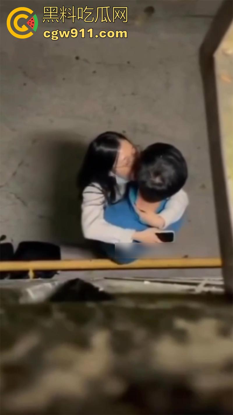 师生乱伦事件,上海二中高中女教师【张越】, 出轨16岁学生吴栋申,被丈夫实名举报出轨,聊天记录曝光!-17