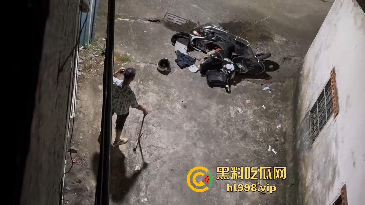 汕尾海丰惊现亲戚大瓜!男人辛苦赚钱,老婆却跟表哥偷情钓鱼,怒砸表哥车!-2