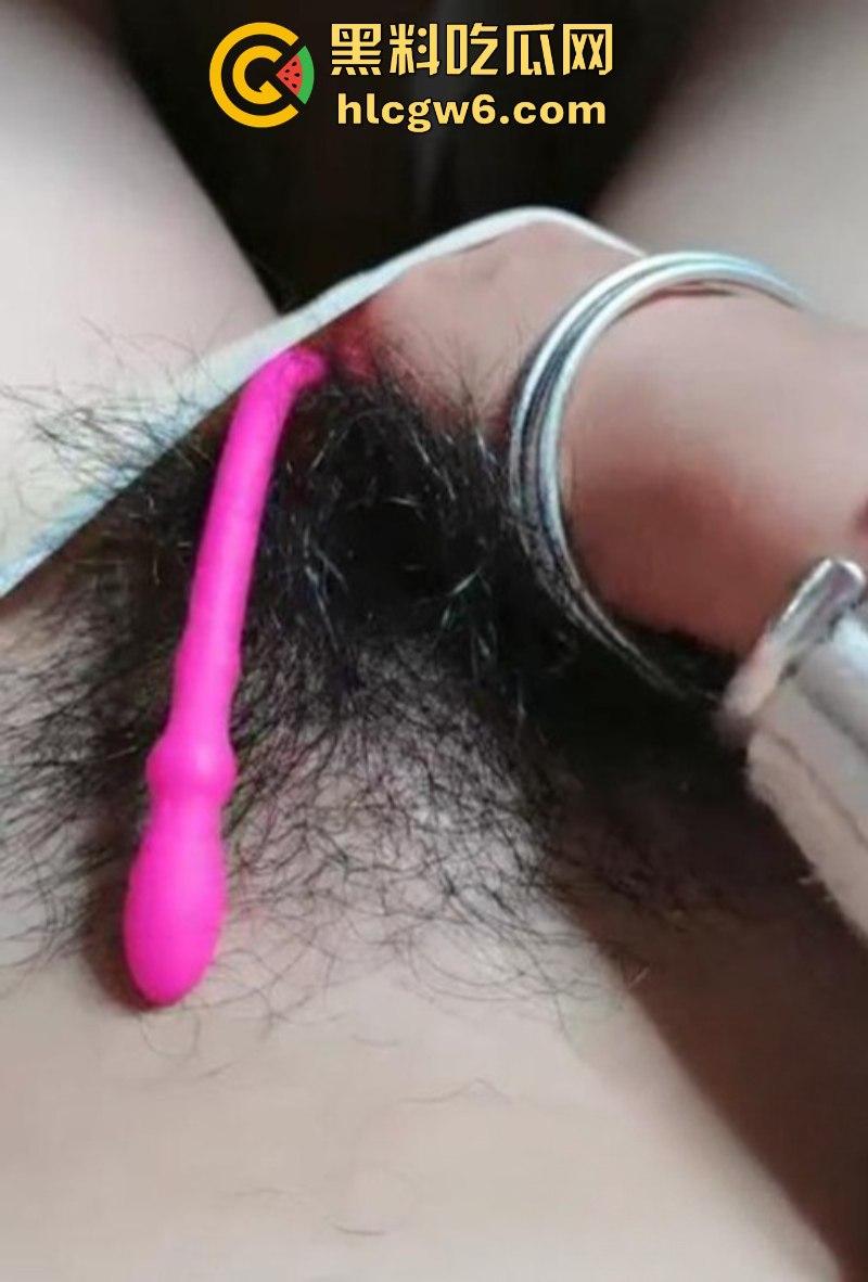 云南昆明办公室老师【色色的老湿】下海卖身还贷 办公室内直播自慰 极致反差与骚气十足!-7