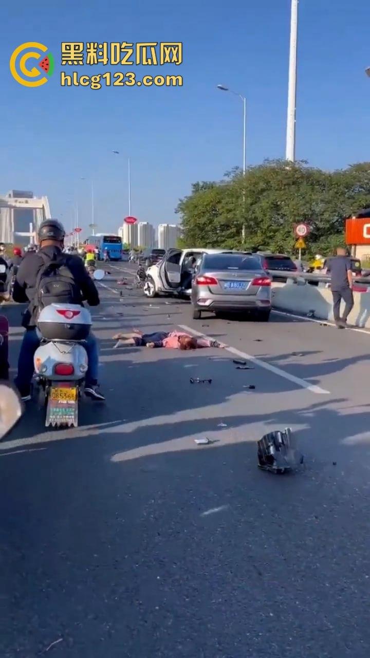 突发事件!6死7伤 湖南株洲芦淞大桥发生一起多车相撞交通事故致!-3