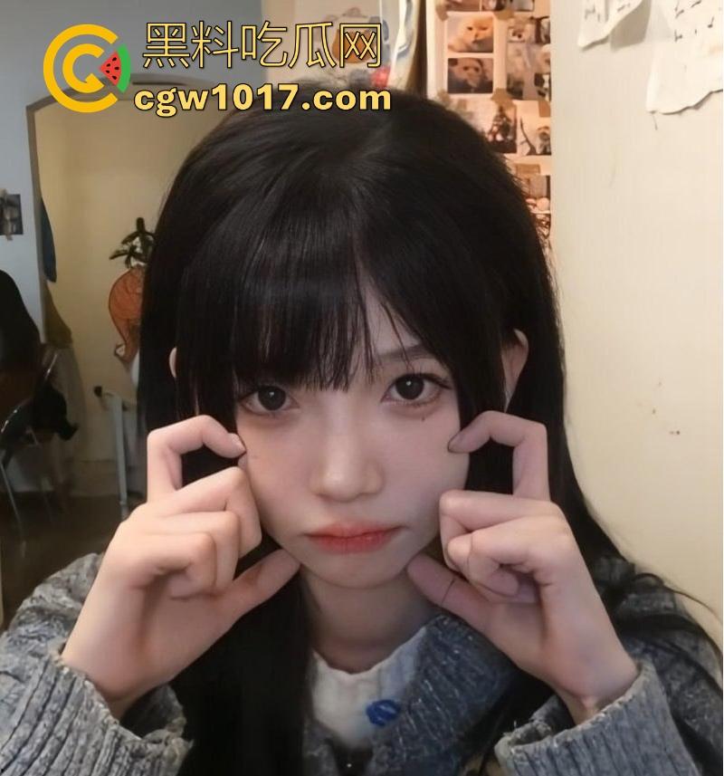 抖音高颜值网红【不要乱倒垃圾】早期私密视频曝光,极品尤物露脸深情口交深喉, 高清无码甜妹人设崩塌!-6