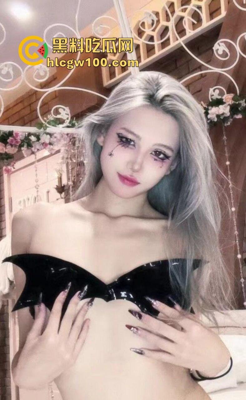 亚文化女友【赵婷】骚到极致,平时正经得像个人脱了衣服直接化身母狗,用跳蛋自慰到白浆直流 真的亚得一批!-4