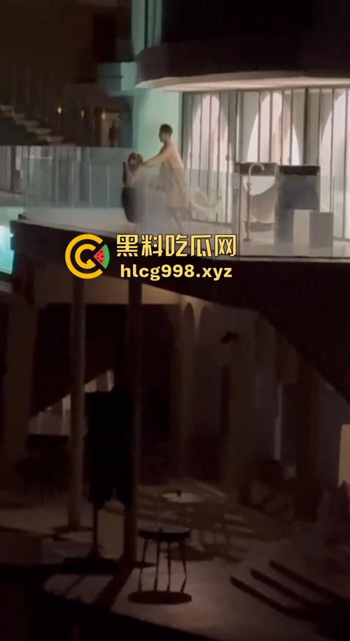 露天阳台大战直播翻车!富豪哥撸了半天没搞定,最后女方靠嘴收场,小姐姐全程无语拍摄!-6