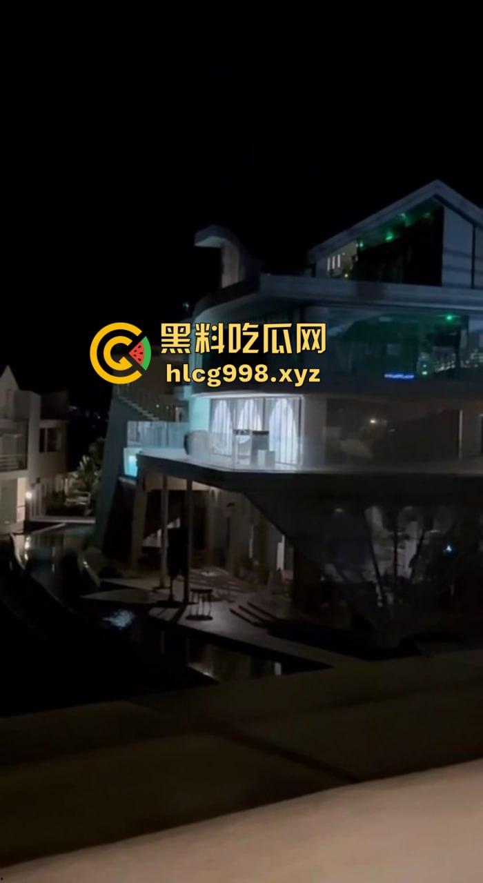 露天阳台大战直播翻车!富豪哥撸了半天没搞定,最后女方靠嘴收场,小姐姐全程无语拍摄!-7