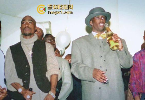 萝莉岛事件持续发酵!【赛琳娜】被曝出席吹牛老爹私人派对,闺蜜偷拍流出,私下玩得飞起!-26