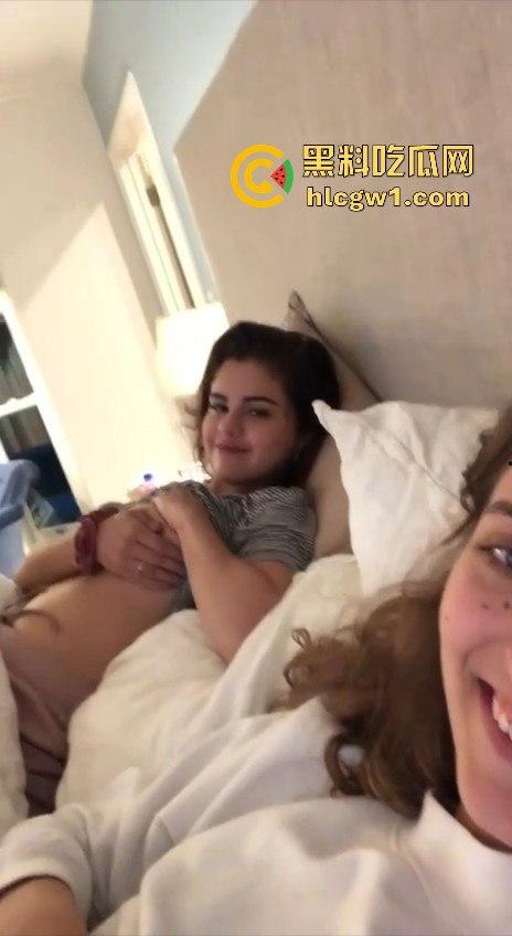 萝莉岛事件持续发酵!【赛琳娜】被曝出席吹牛老爹私人派对,闺蜜偷拍流出,私下玩得飞起!-36