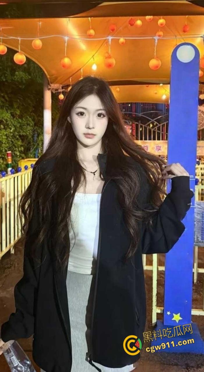 河南师范超美舞蹈生【周彤彤】,情趣蕾丝内裤勾引男友,开档黑丝无套后入,各种体位疯狂爆操!-4