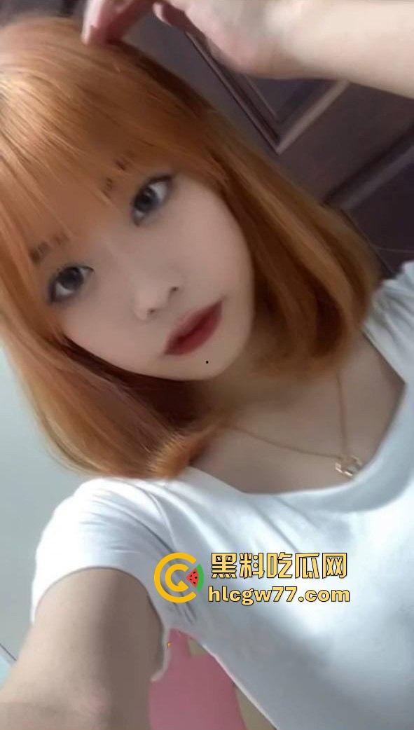 C罩杯短发大奶学生 被金主盯上花高价把她约出来 一顿深喉猛插 学生妹都给弄干呕了 这钱赚的真干净-4