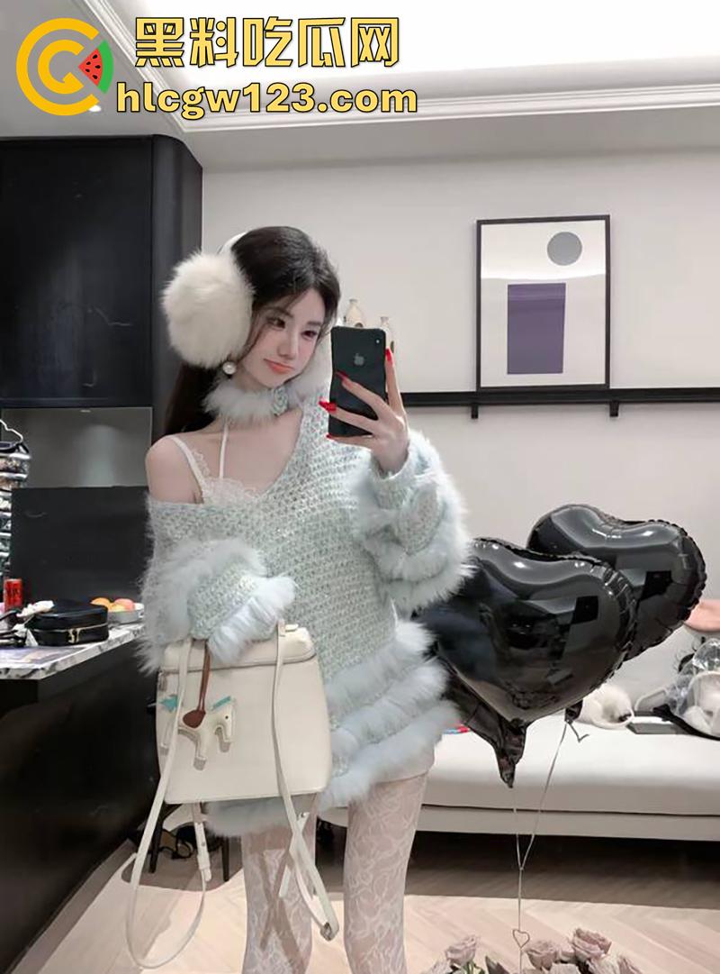 抖音服装界诈骗大神【Sun雅乔】，专坑无知小仙女，表面女神背地富人母狗，各种约炮群p淫荡至极！-6