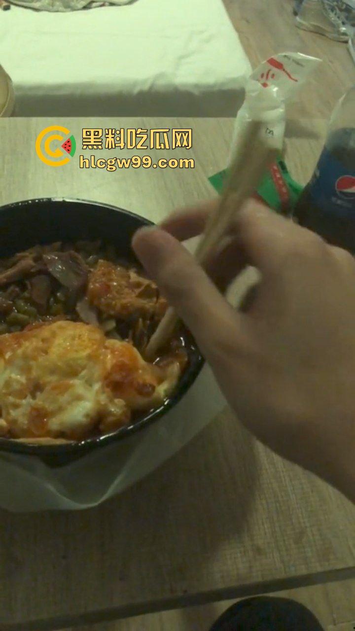 饥饿单男美团外卖点餐!外卖员调侃情人节单子全是避孕套,就你点饭还猴急,这是真的饿了啊!-10