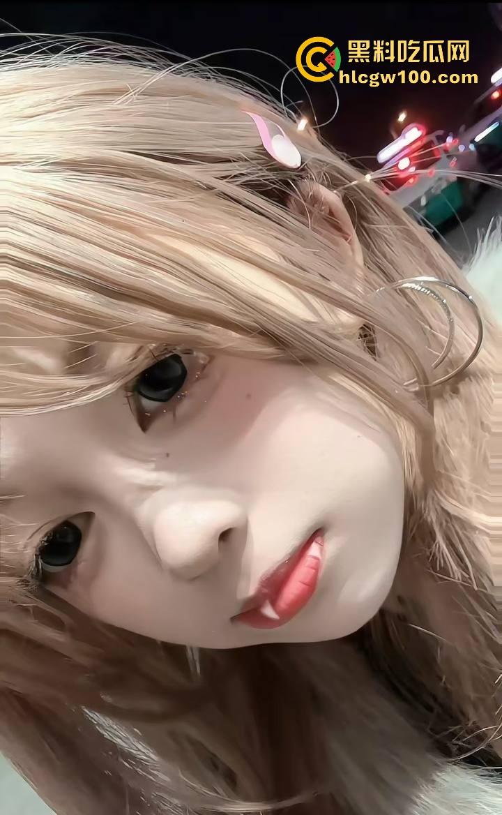 四川宜宾21岁清纯甜妹『 李东兰』深夜反差爆发,宿舍丝袜裹腿抖奶叫主人,还粉粉嫩嫩掰逼拍给你看骚B!-21