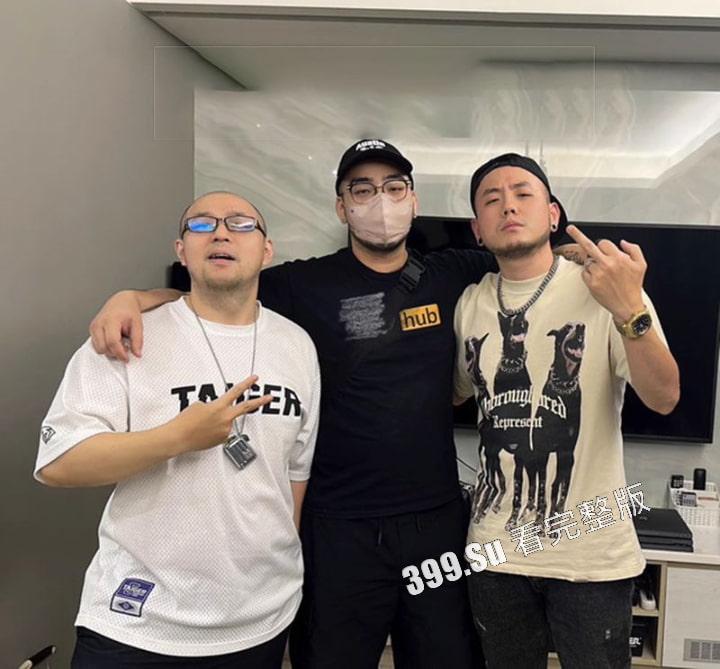 推特OF #肥宅约炮专家 死肥宅教你有屌就有女人 做网黄一样能发家致富 操遍台湾良家 付费资源流出-2