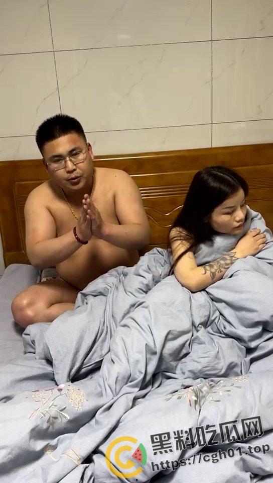 罕见!坐而论道式捉奸 丈夫带人捉奸淫妇 被小三讲道理 哥们佛学院毕业的吧-1