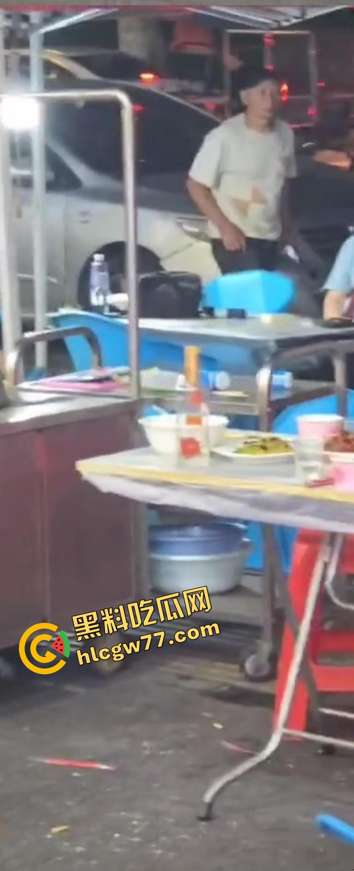 武汉汉正街深夜烧烤摊突发连环枪击案,四声枪响瞬间两人爆头一人穿胸,哥们哪来的枪?-29