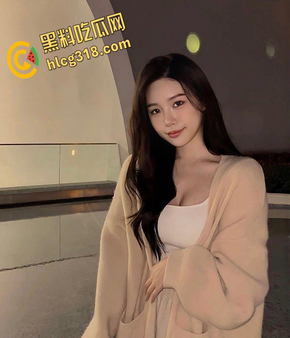 台湾巨乳学生妹,主动脱下内裤深情口交,女上位迷情性爱,奶子随着动作摇摇晃晃!-2