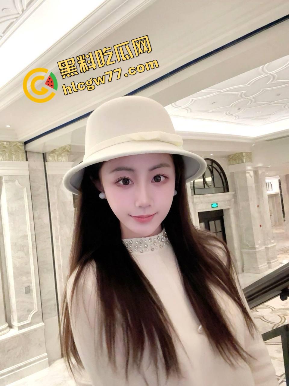 大学生活还没适应,她先适应了骚『王雨』卸下青涩伪装,宿舍镜头下舔手掰穴自渎到高潮喷涌!-3