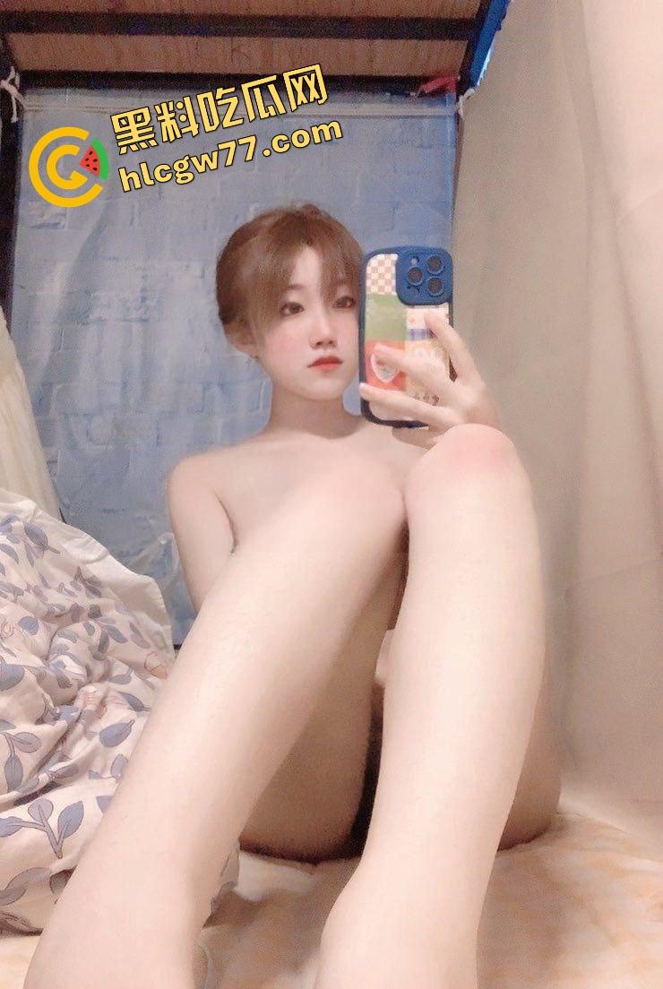 大学生活还没适应,她先适应了骚『王雨』卸下青涩伪装,宿舍镜头下舔手掰穴自渎到高潮喷涌!-23