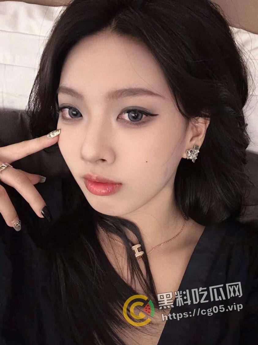 福建泉州大学生 张钰涵 音乐舞蹈学院肥臀母狗 欠操欠轮欠调教 最喜欢被狠狠扇屁股 私密视频被男友流出-3