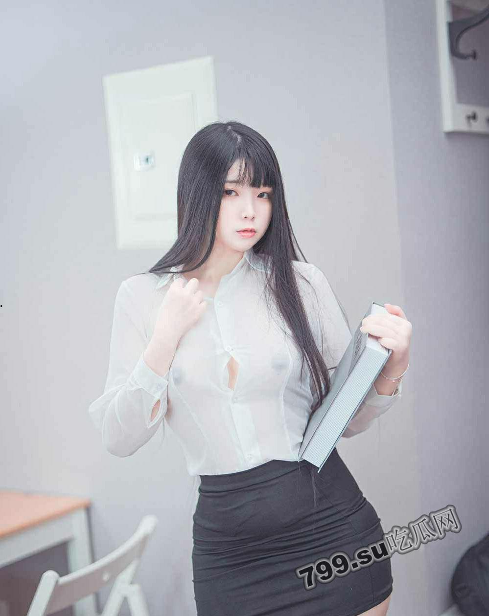 推特二次元卡哇伊 COSER 极品女神反差妹「落落 Raku」原版私拍视图-46