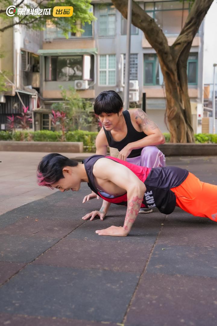 黑料吃瓜网出品-《江南第一小屌童锦程798&吴柳芳之花小龙&王老师爱情故事》第三集！-10