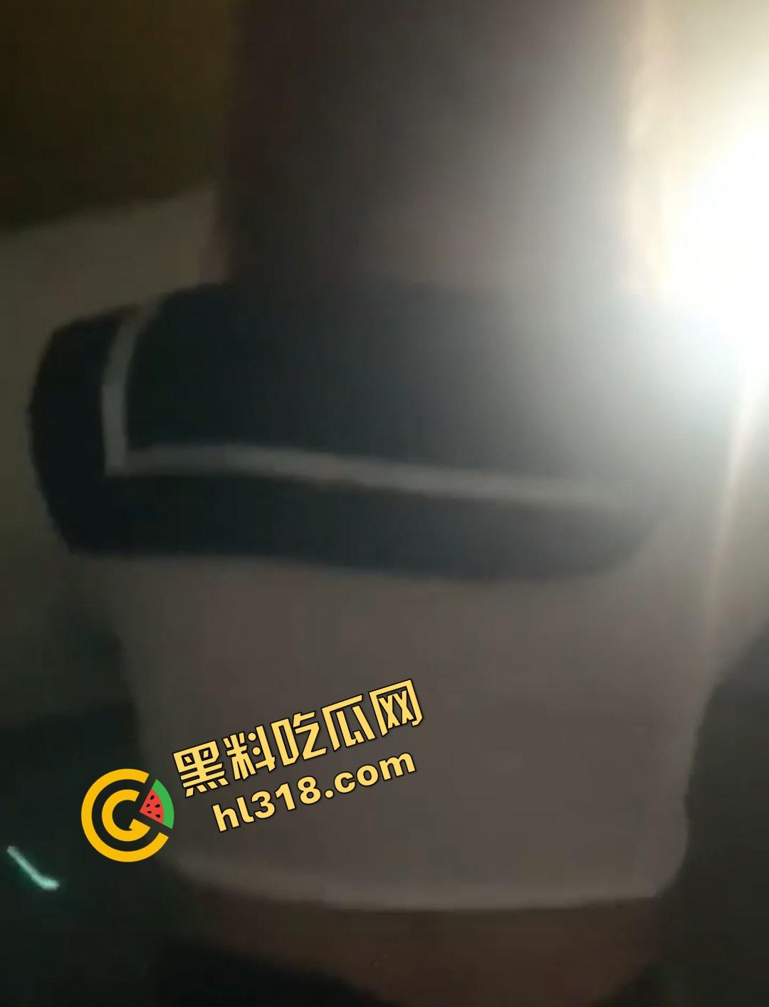 这不比红姐强百倍?抖音高颜女神『刘三好』站街卖身视频流出,极品身材竟然是男儿身,粉丝破大防!-16