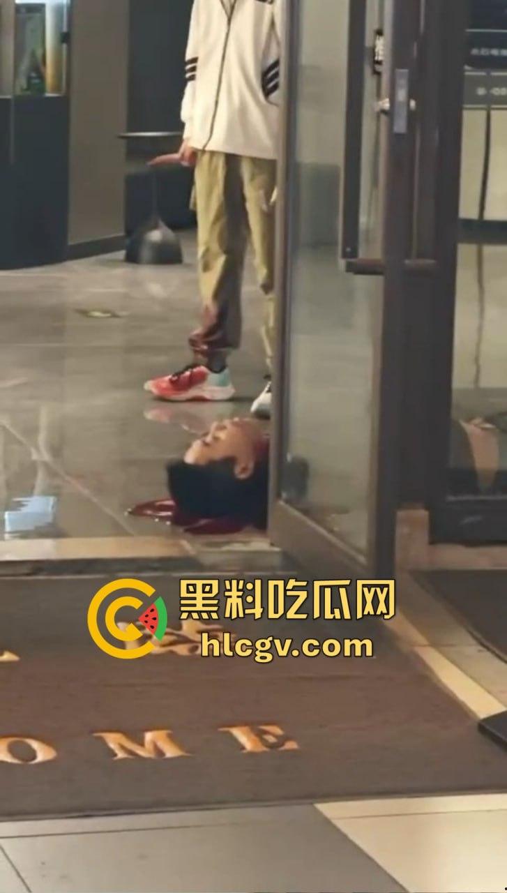 四川郫县00后小伙讨薪变命案!怒捅中介老师后自割脖子,十几刀下去仍然下不去手!-10