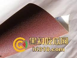 不是哥们对自己这么狠的吗?直接叫巨乳美女上砂纸帮你撸管,血都磨出来了,真当自己的是铁棒呀!-2