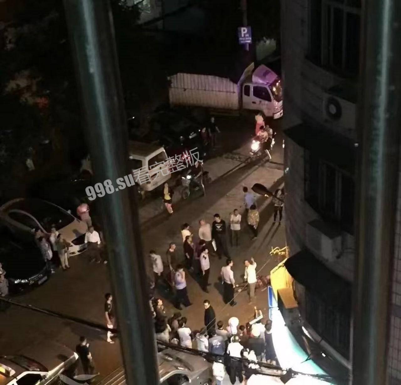 世界杯大小瓜!阿根廷粉丝大哥跳楼! 妻子哭的好伤心。-4