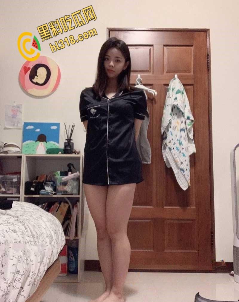 极品大奶反差女,白嫩巨乳脱衣裸舞,假屌抽插嫩穴娇喘连连,渴望的眼神想要大屌操死她 !-2