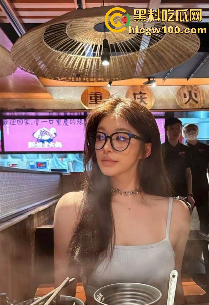 重庆高颜值外围女神【余然然】性爱视频曝光,有钱真好随便玩弄这些反差骚货。-2