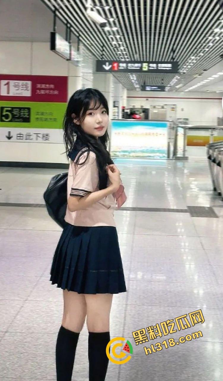 科技技术大学研二『赵梦媛』抖音私聊网友开房约炮解压,衣服一脱两坨大奶弹出来变身奶牛,这很难不约吧!-6