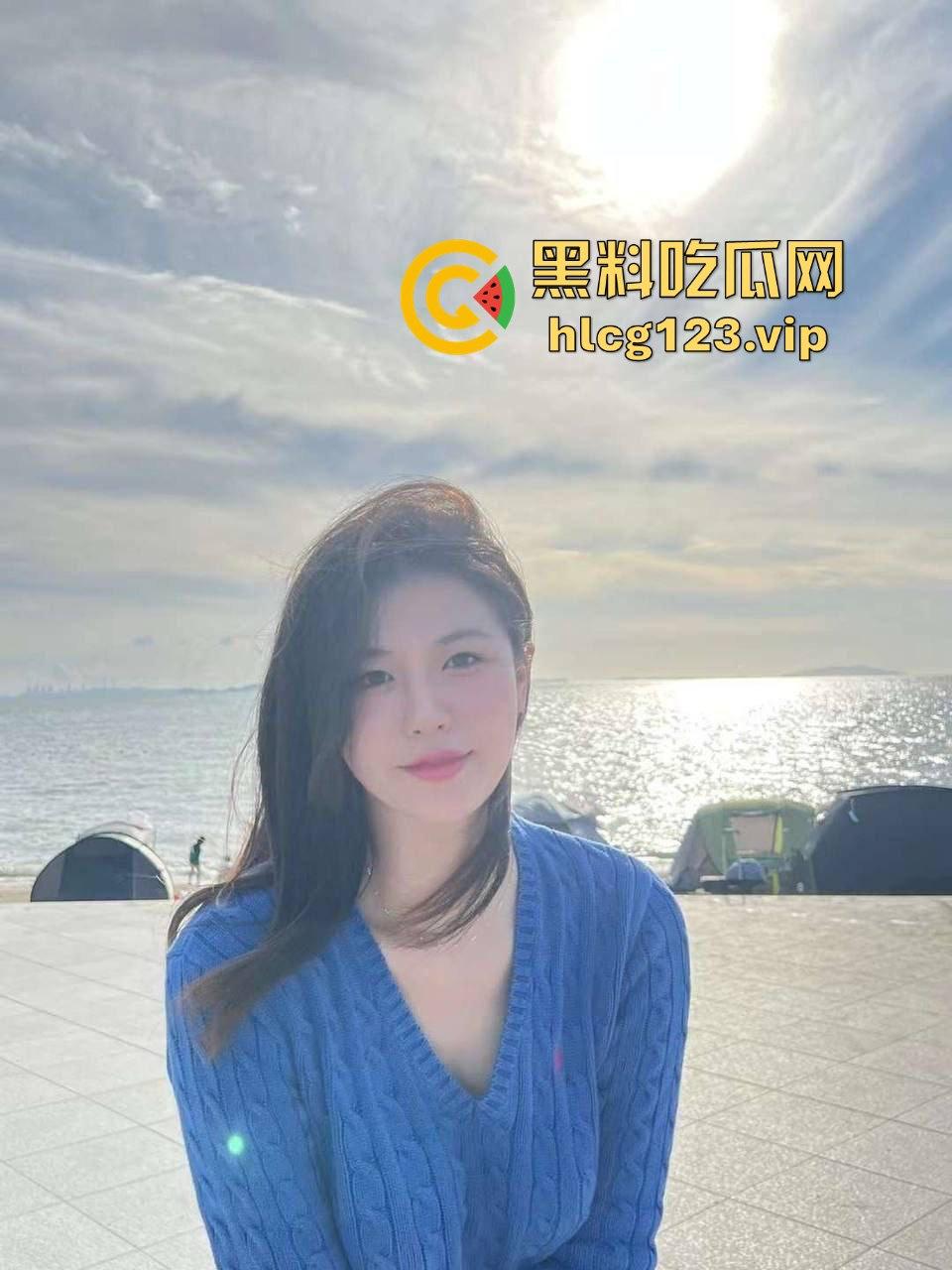 浙江肥臀少妇王鑫悦,禁不住金主的诱惑,酒店开房口含大鸡鸡,逼里全是大海的骚味!-6