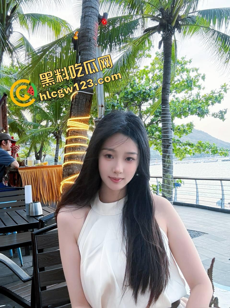 玩的真的花,当自己是花埋土里让人轮流浇尿喝尿,还认真说要快快长大哦,人形母狗癖癫到极致!-5