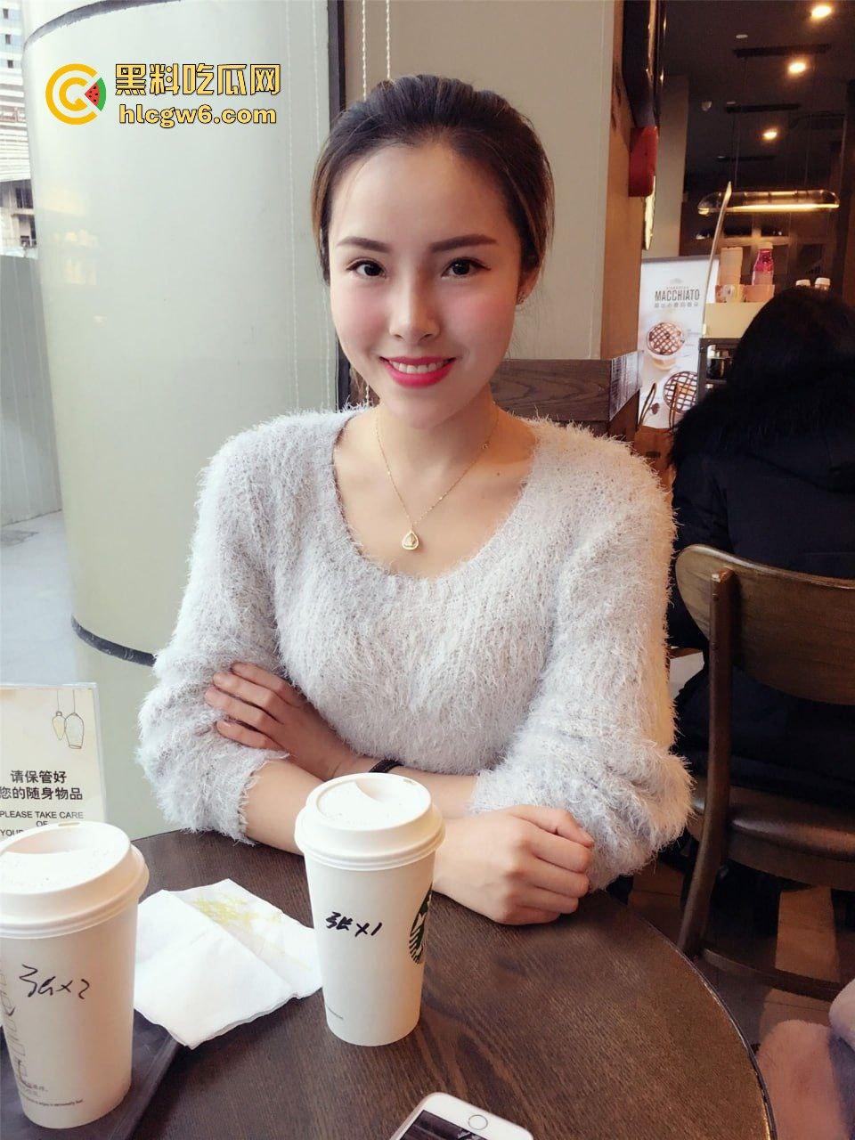 四川骚少妇【林微】与情人在医院病房调情打炮 经小穴治疗明天就能出院!-1