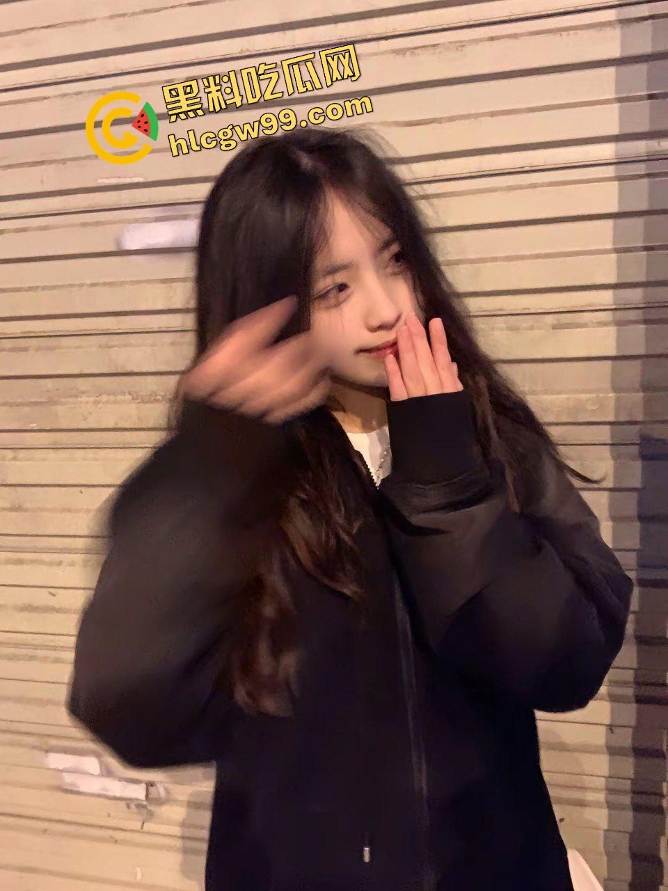 性瘾患者反差骚鸡『赵媚』玩具聊骚勾引小弟弟拍视频，遥控跳蛋刺激露出调教骚逼！-4