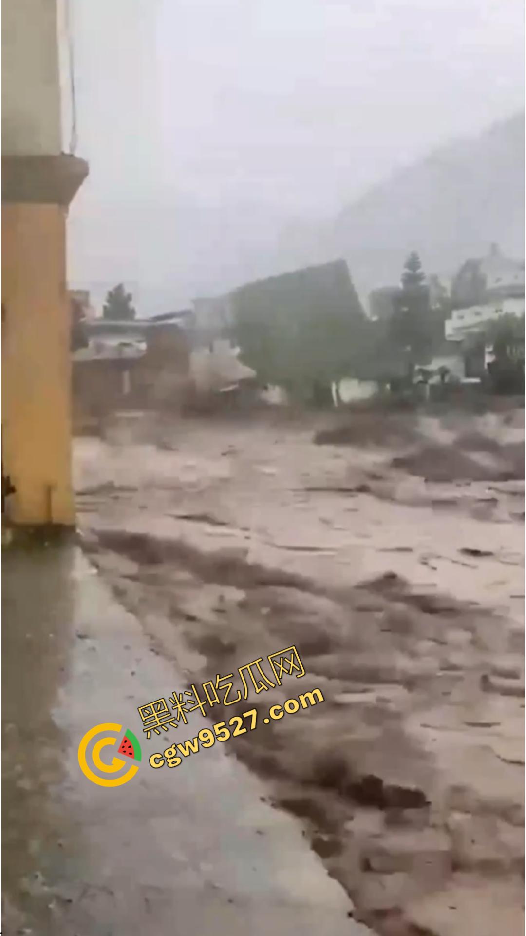 国外大瓜!巴基斯坦洪灾肆虐,千人死亡,牲畜死伤惨重,全国超半数地区被淹!-4