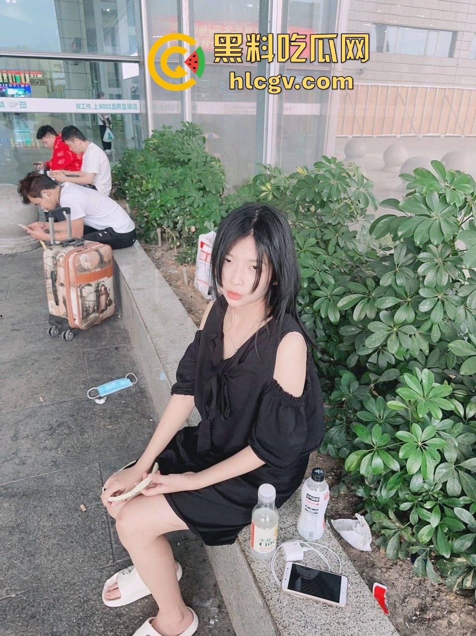 瓜友爆料约炮小红的悲惨故事,大专妹子被金钱调教,多人轮奸生活逼成这样,心疼不忍下屌!-2