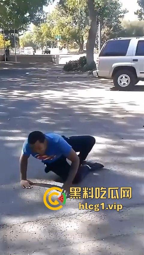 街头快打见武德!黑人小哥倒地不杀,这操作可以说很瓦坎达!-6