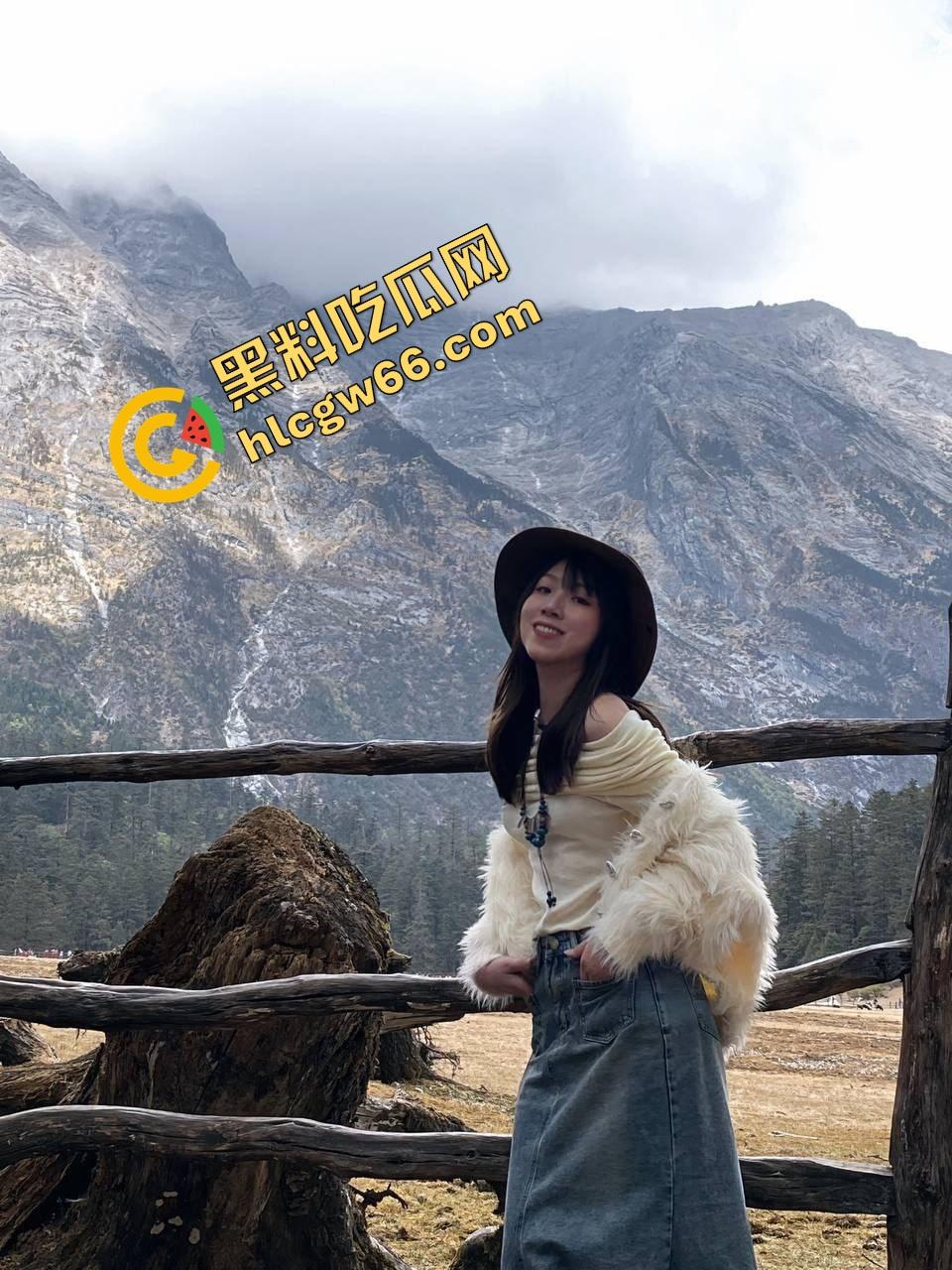 江西骚逼女友【钟钱敏】衣服一脱变调教母狗，口交肛交假屌自插全会，逼皱得像被操十年！-1