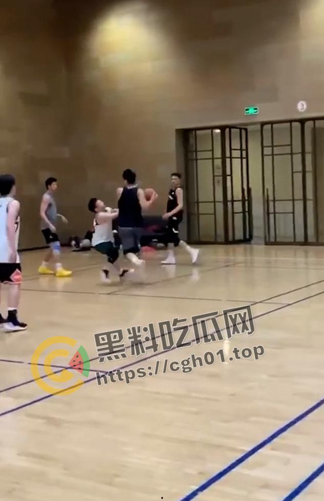 一场野球挣了66w!广州汇悦台野球场暴躁男【王帅】打球带肘给人开瓢 赔66w才能免坐牢-2