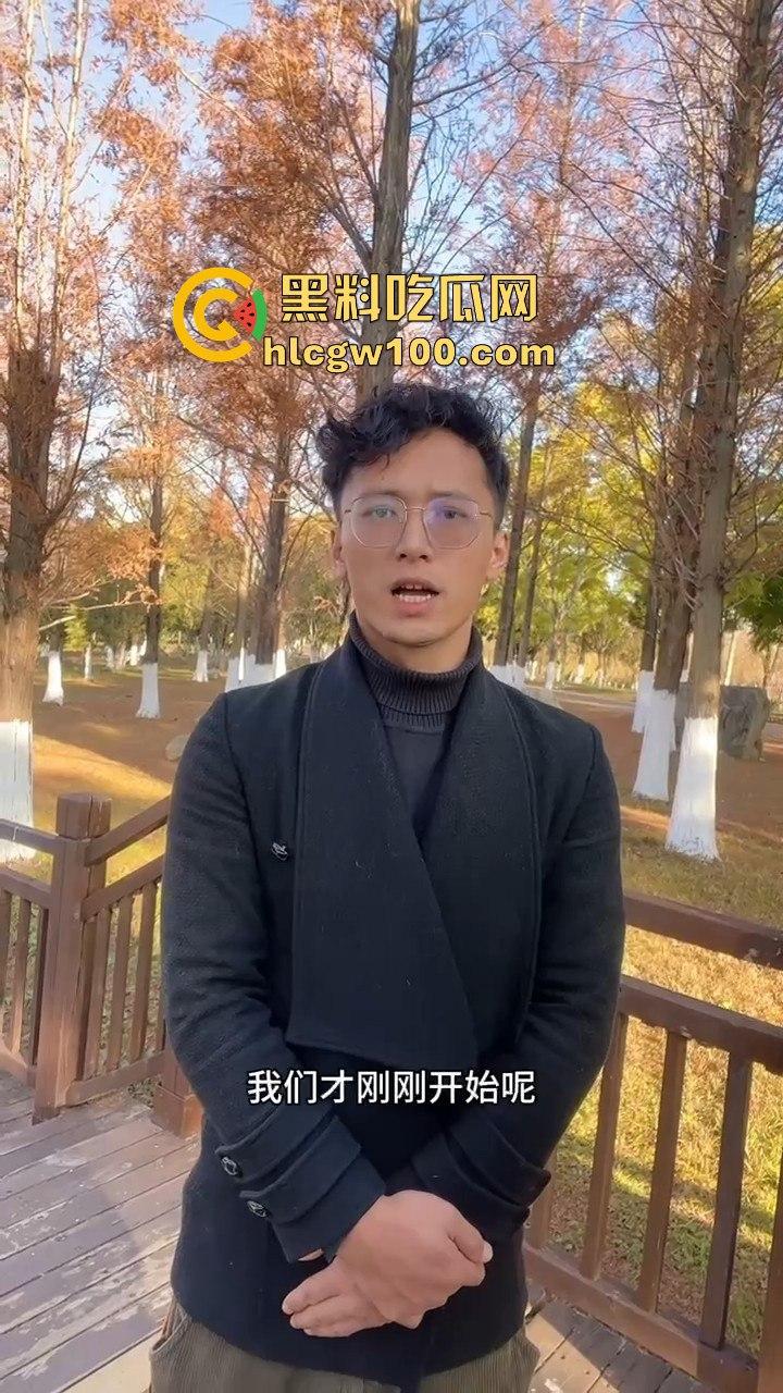 云南保山市君悦广场男子【王麒麟】表白成功,不料给正牌女友抓包,时间管理大师错误案例!!-3