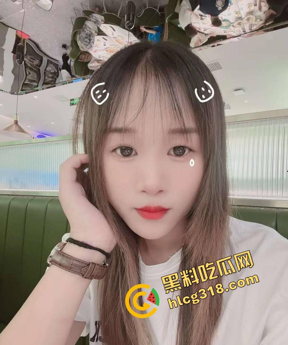 假鸡巴摄像头直击嫩穴深处,第一人称狂操白虎骚逼,窥阴器扒开照得一清二楚,骚汁淹到摄像头都起雾!-1