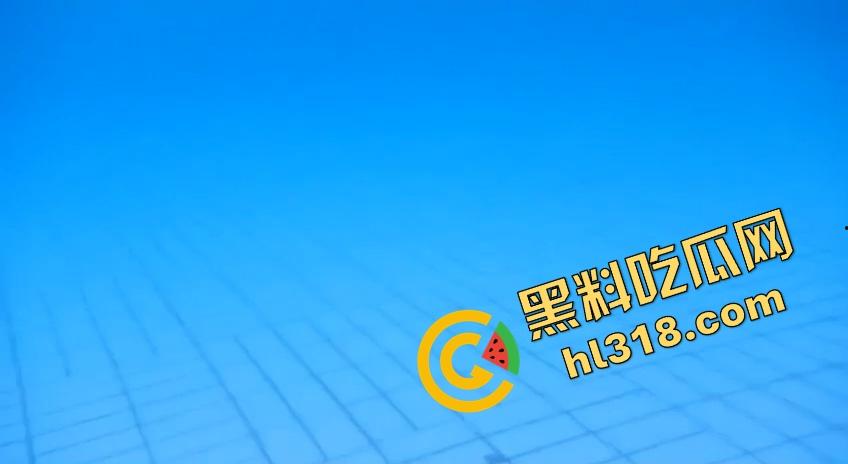 泳池里骚逼女直接脱泳裤露鲍鱼,在线钓鱼引全场潜水哥蠢蠢欲动,水下风景比水面还刺激!-11