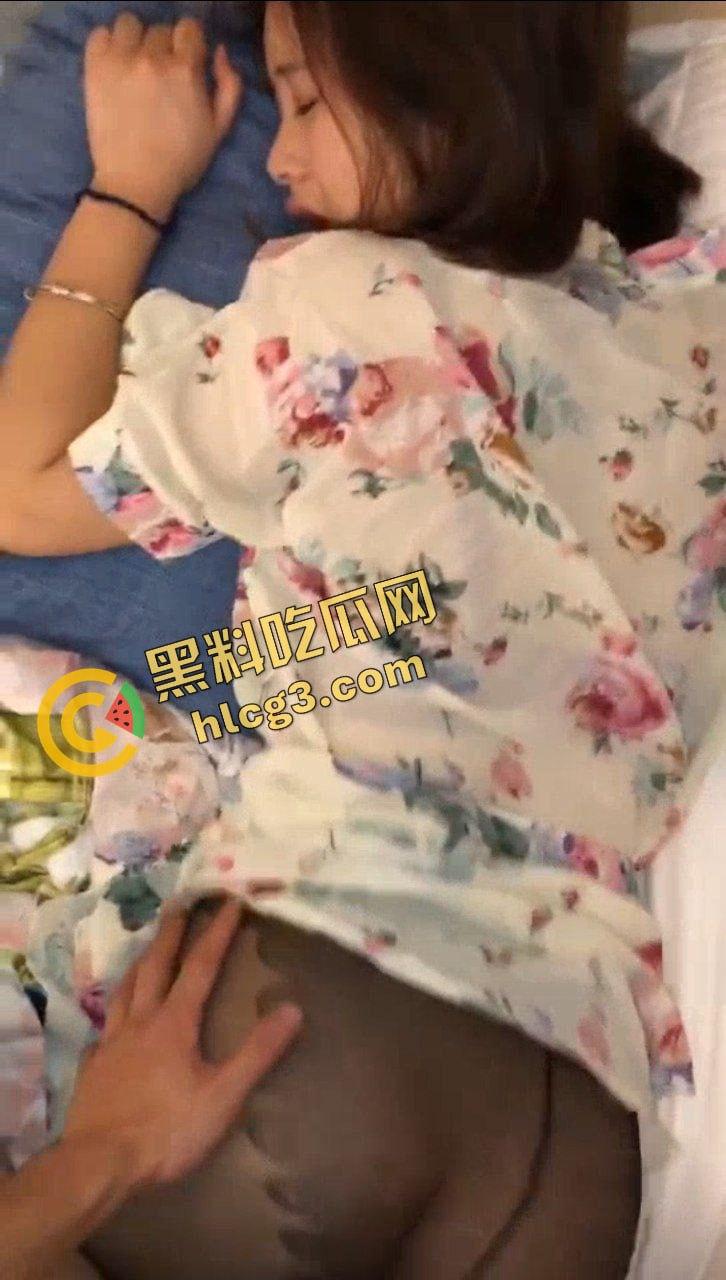 推特神似刘亦菲的反差母狗『草莓老师』超模S级身材尤物 高质量超长付费性爱大合集泄密流出！撸点满满-12