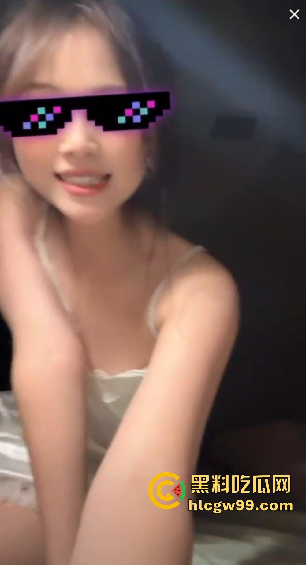 江西精神小妹【萍果】跑路怀化,家里闹翻后混迹酒吧,夜夜夜店蹦迪嗨爆,没钱就开私播抠逼赚快钱,互联网卖逼!-25