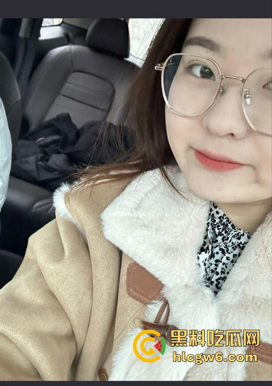 安徽大三母狗【曲婷】骚翻天,网友爆料异地裸聊骚话不断,见面就洗澡开干,骚到无法招架!-2